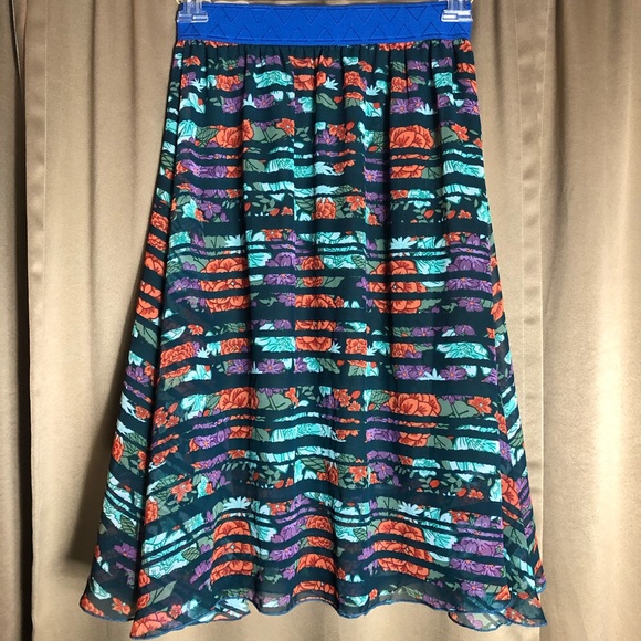 LuLaRoe Lola Rose Floral Skirt